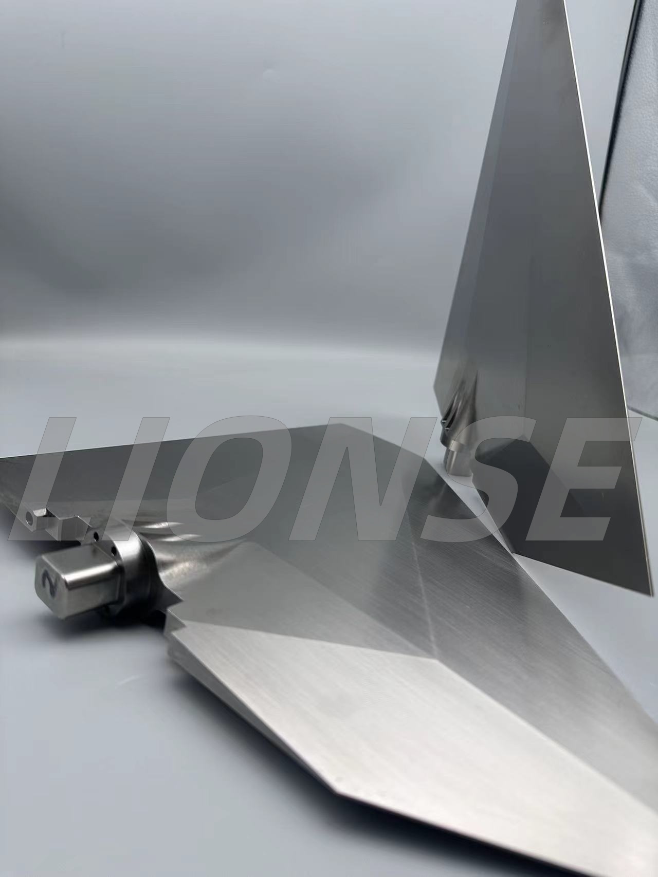 Die Rolle von 5-Achsen-CNC bei der Herstellung von Luft- und Raumfahrt