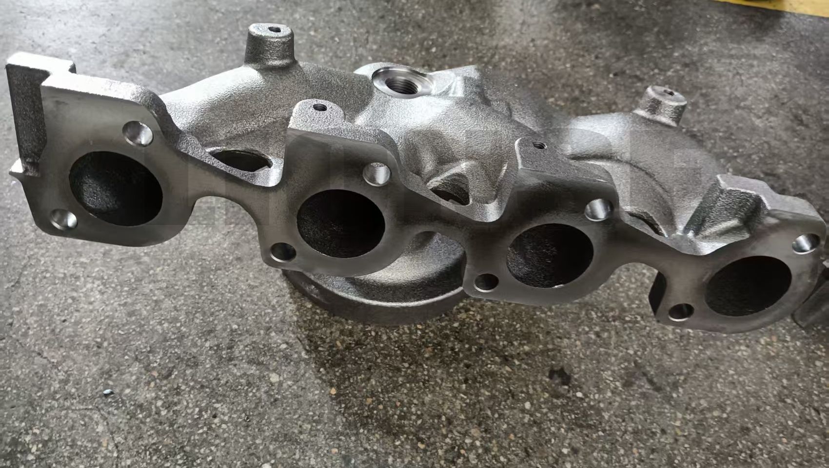 Welche Vorteile haben gegossene Abgaskrümmer?